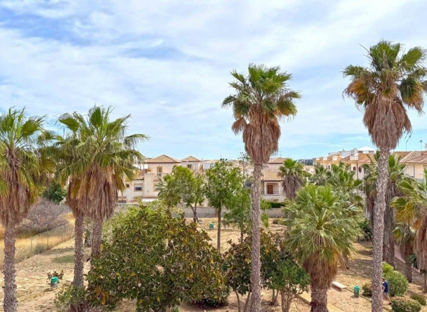 3 bedroom Townhouse for sale in Orihuela Costa with pool - € 199,000 (Ref: 8971507)