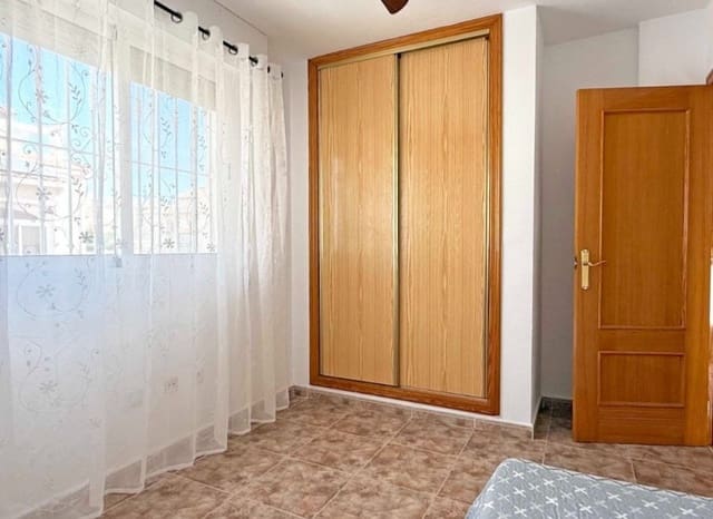 3 sypialnia Dom blizniak na sprzedaż w La Florida, Orihuela z basenem - 189 000 € (Ref: 8973282)