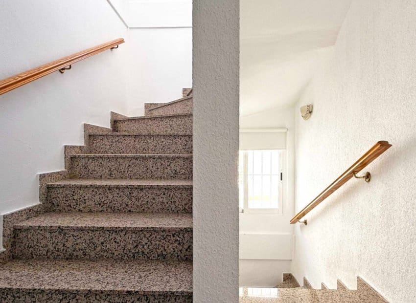 3 soveværelse Semi-Rækkehus til salg i Orihuela Costa med swimmingpool - € 189.000 (Ref: 8973282)