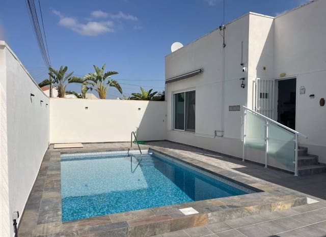 3 soverom Villa til salgs i San Luis, Torrevieja med svømmebasseng - € 370 000 (Ref: 8973283)