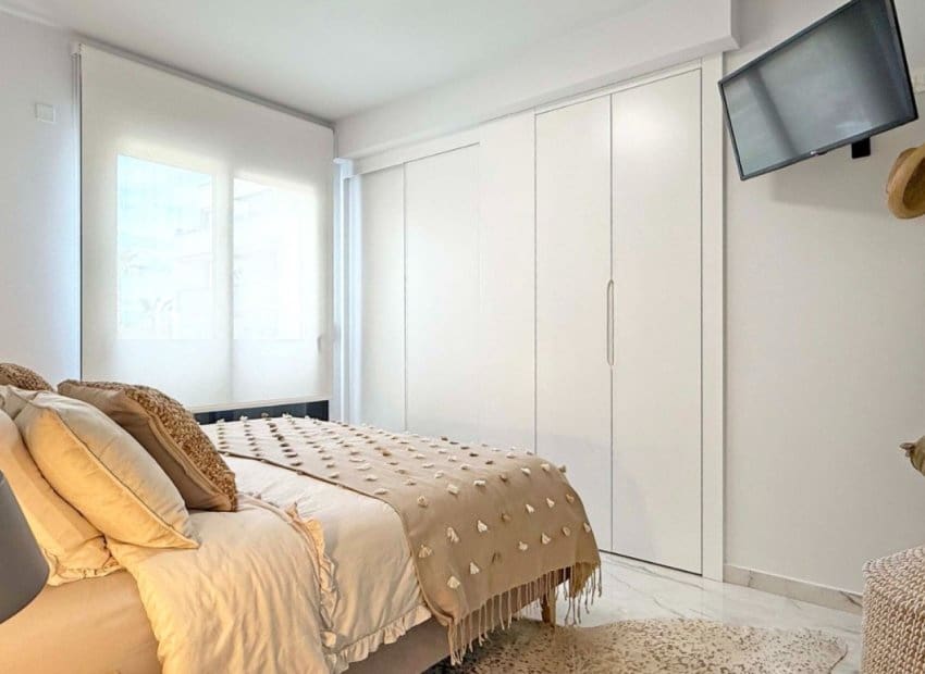 2 soveværelse Lejlighed til salg i Orihuela Costa med swimmingpool - € 239.000 (Ref: 8977410)