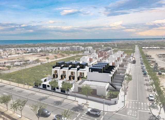 Casa de 3 habitaciones en Pilar de la Horadada ciudad, Pilar de la Horadada en venta con piscina - 385.000 € (Ref: 8993063)