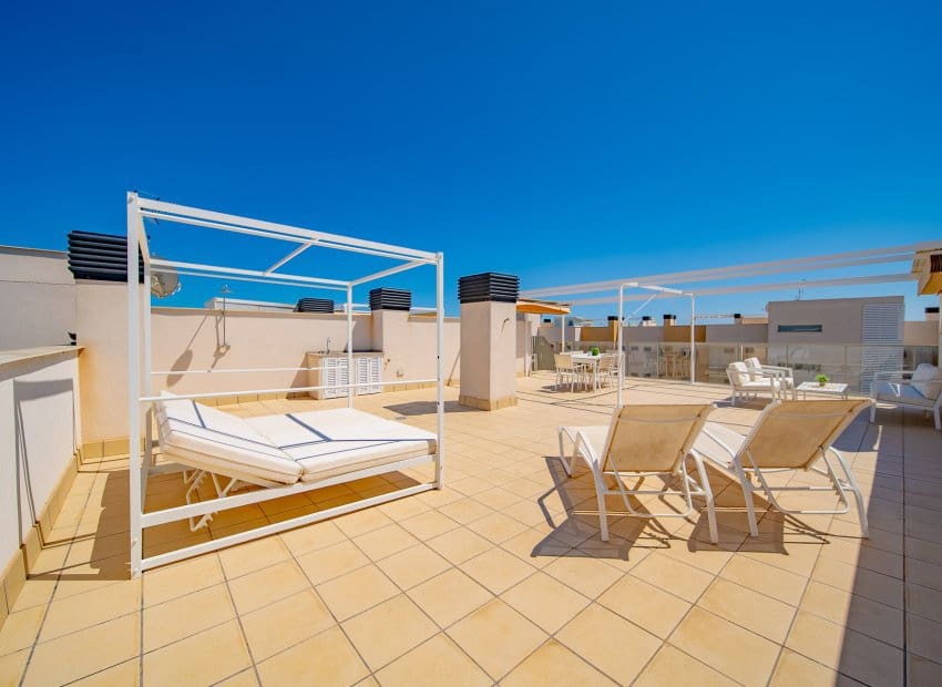 3 soveværelse Penthouse til salg i Villamartin med swimmingpool - € 360.000 (Ref: 9000322)