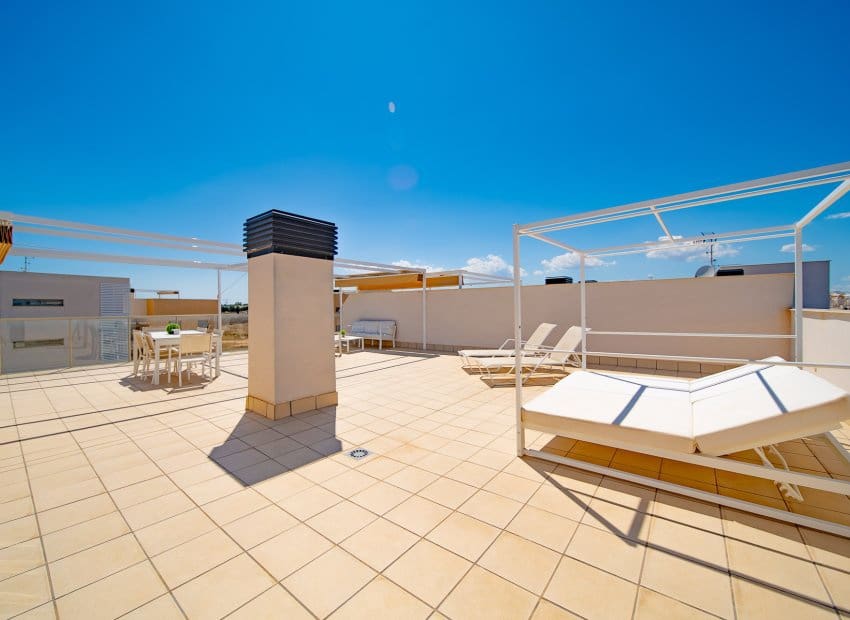 3 soveværelse Penthouse til salg i Villamartin med swimmingpool - € 360.000 (Ref: 9000322)