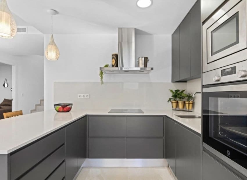 Chalet de 3 habitaciones en San Miguel de Salinas en venta con piscina - 355.000 € (Ref: 9006249)