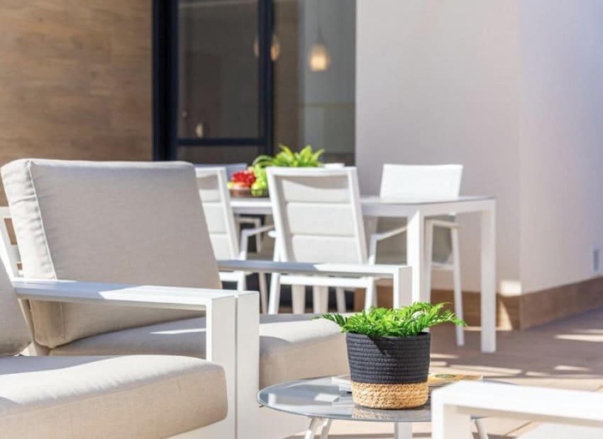 Chalet de 3 habitaciones en San Miguel de Salinas en venta con piscina - 355.000 € (Ref: 9006249)