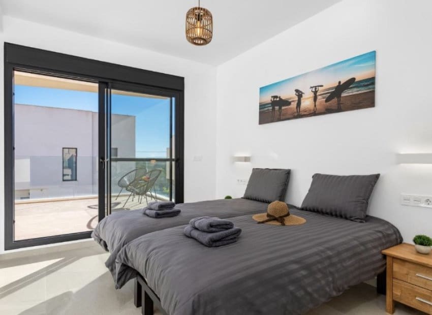 Chalet de 3 habitaciones en San Miguel de Salinas en venta con piscina - 355.000 € (Ref: 9006249)