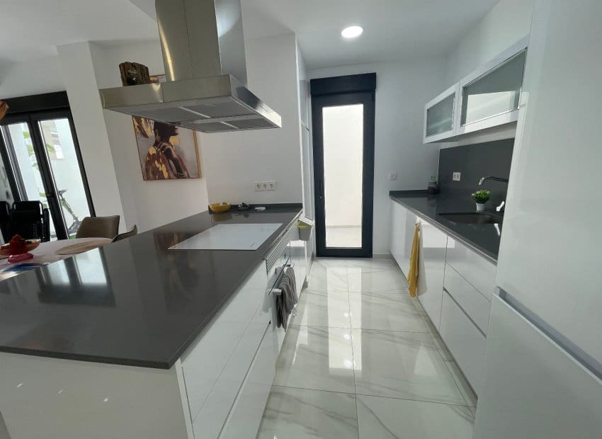 3 Zimmer Villa zu verkaufen in Benijofar mit Pool - 379.990 € (Ref: 9006255)