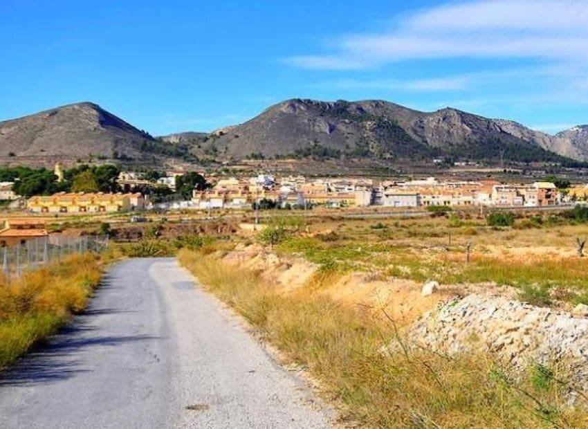 3 soveværelse Villa til salg i La Romana med swimmingpool - € 354.000 (Ref: 9021871)