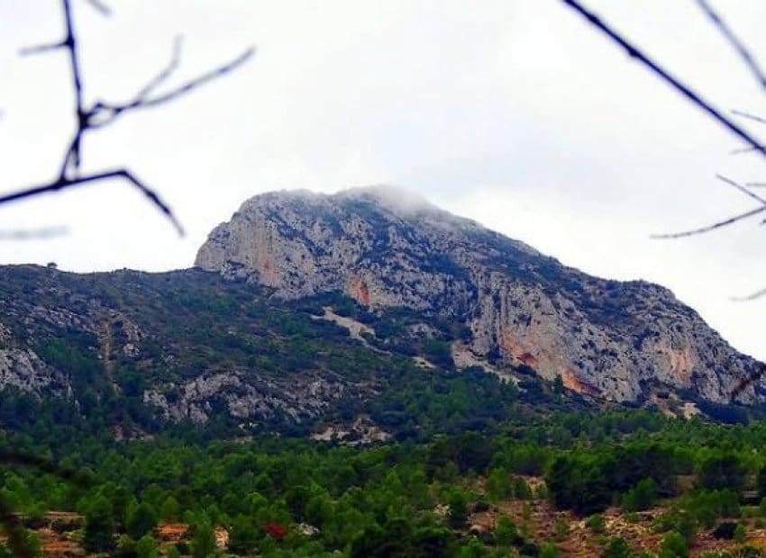 3 soveværelse Villa til salg i La Romana med swimmingpool - € 354.000 (Ref: 9021871)