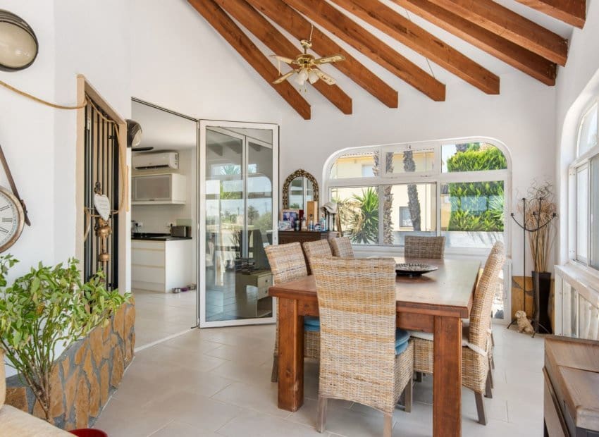 4 soveværelse Finca/Landehus til salg i Catral med swimmingpool - € 565.000 (Ref: 9061768)