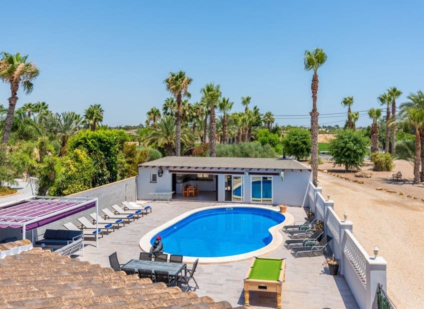 4 soveværelse Finca/Landehus til salg i Catral med swimmingpool - € 565.000 (Ref: 9061768)