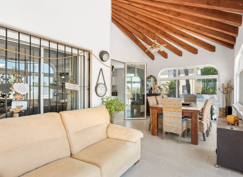 4 soveværelse Finca/Landehus til salg i Catral med swimmingpool - € 565.000 (Ref: 9061768)