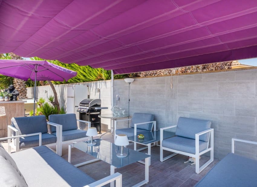 4 soveværelse Finca/Landehus til salg i Catral med swimmingpool - € 565.000 (Ref: 9061768)