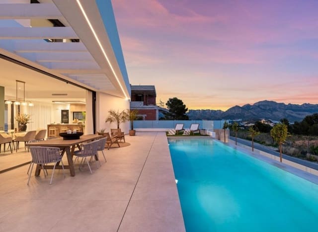 4 soveværelse Villa til salg i Polop med swimmingpool - € 725.000 (Ref: 9061777)