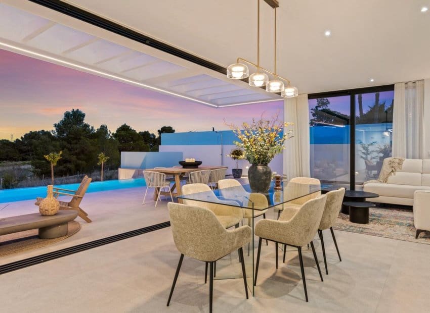 Chalet de 4 habitaciones en Polop en venta con piscina - 725.000 € (Ref: 9061777)