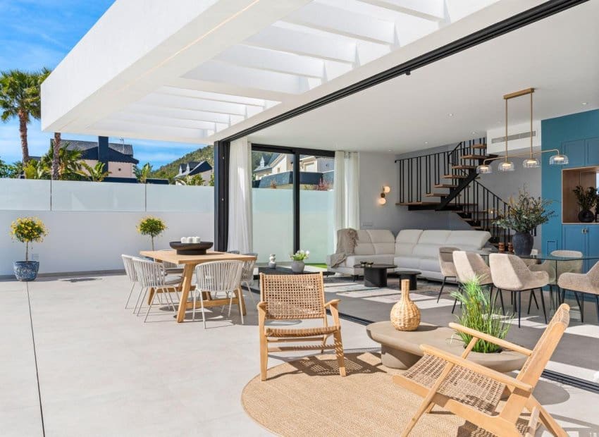 Chalet de 4 habitaciones en Polop en venta con piscina - 725.000 € (Ref: 9061777)