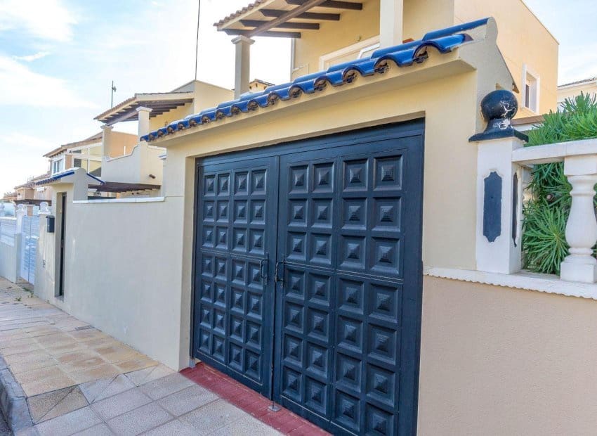 3 sypialnia Dom blizniak na sprzedaż w Filipinas z basenem - 295 000 € (Ref: 9061779)