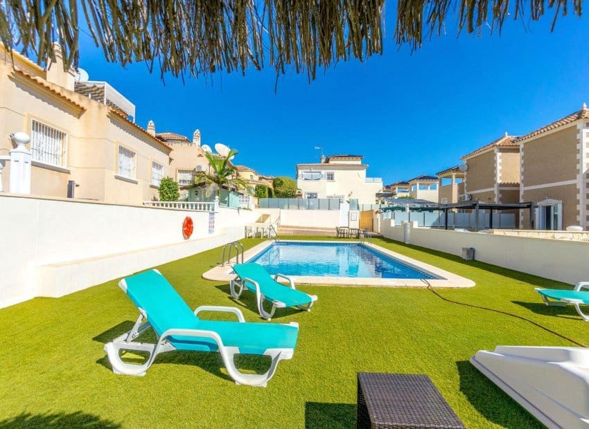 3 sypialnia Dom blizniak na sprzedaż w Filipinas z basenem - 295 000 € (Ref: 9061779)