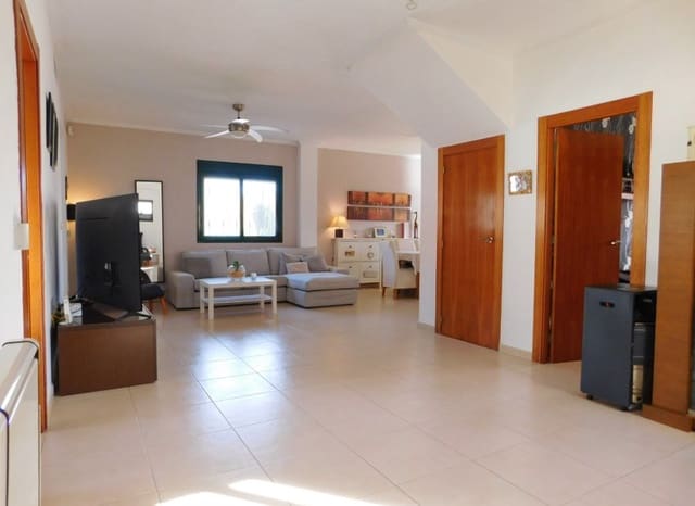 Chalet de 4 habitaciones en Ciudad Quesada, Rojales en venta con piscina - 520.000 € (Ref: 9127141)