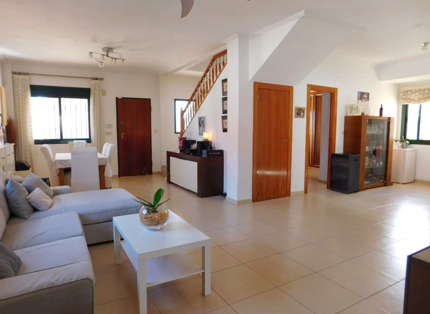 Chalet de 4 habitaciones en Ciudad Quesada en venta con piscina - 520.000 € (Ref: 9127141)