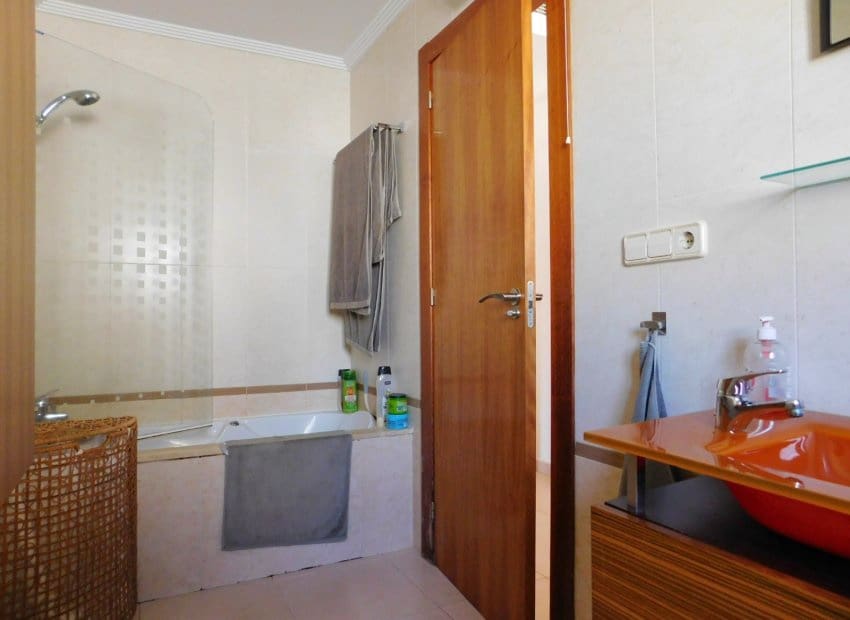 Chalet de 4 habitaciones en Ciudad Quesada en venta con piscina - 520.000 € (Ref: 9127141)