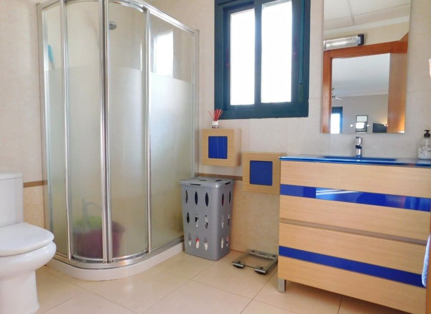 Chalet de 4 habitaciones en Ciudad Quesada en venta con piscina - 520.000 € (Ref: 9127141)