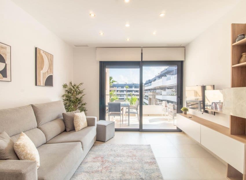 2 bedroom Apartment for sale in Orihuela Costa - € 395,000 (Ref: 9131462)