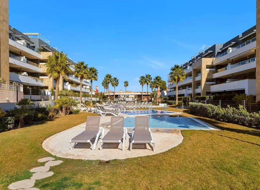 2 bedroom Apartment for sale in Orihuela Costa - € 395,000 (Ref: 9131462)
