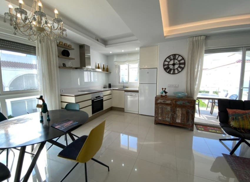 2 soveværelse Penthouse til salg i Ciudad Quesada med swimmingpool - € 299.900 (Ref: 9131469)