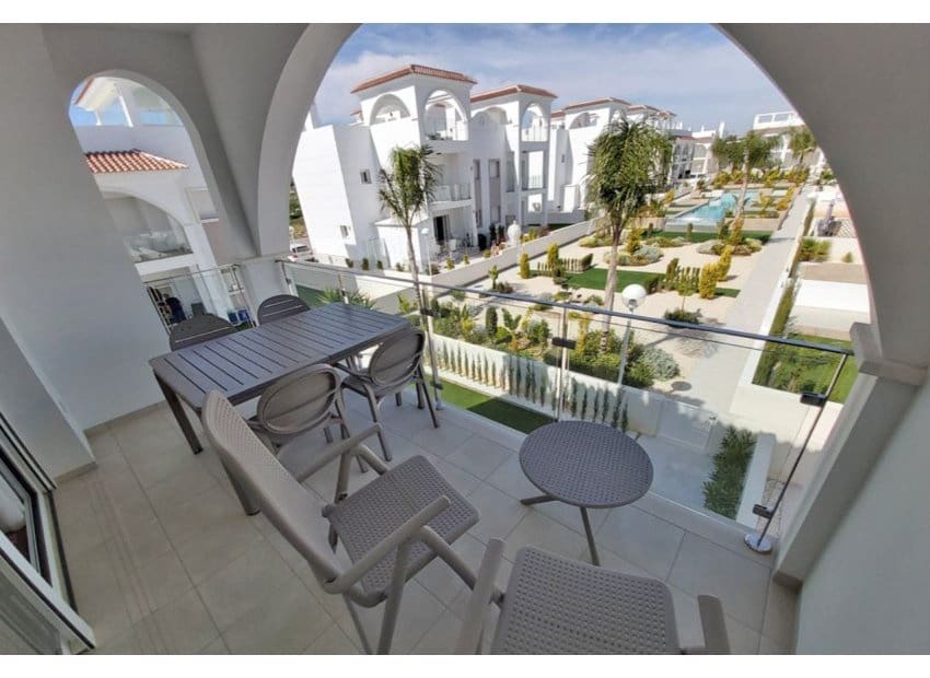 2 soveværelse Penthouse til salg i Ciudad Quesada med swimmingpool - € 299.900 (Ref: 9131469)