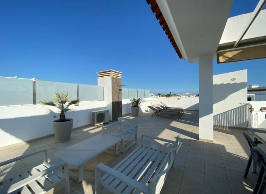 2 soveværelse Penthouse til salg i Ciudad Quesada med swimmingpool - € 299.900 (Ref: 9131469)