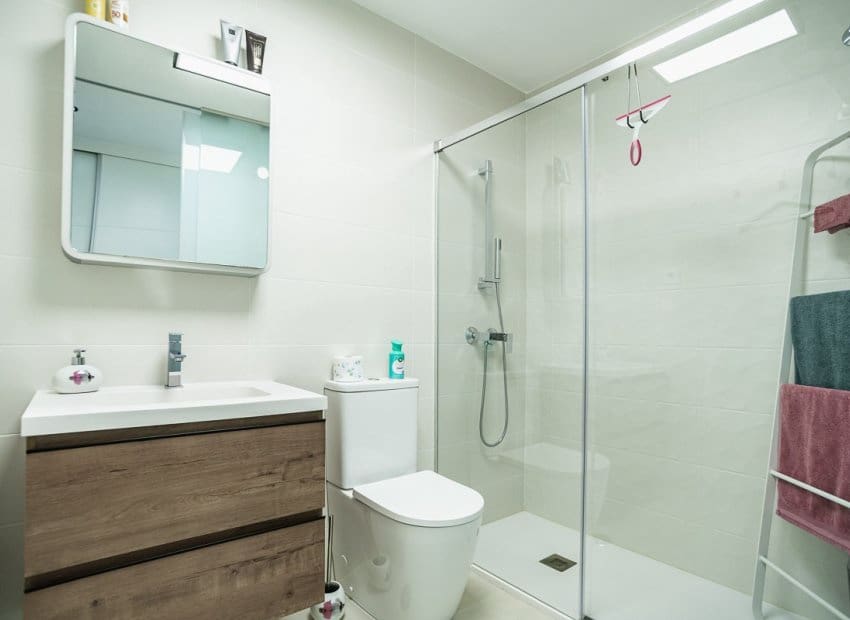 2 bedroom Apartment for sale in Pilar de la Horadada with pool - € 317,500 (Ref: 9131471)