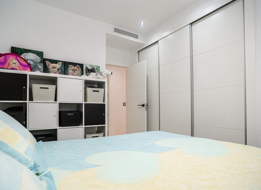 2 bedroom Apartment for sale in Pilar de la Horadada with pool - € 317,500 (Ref: 9131471)