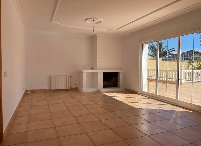 4 bedroom Villa for sale in Villamartin with pool - € 510,000 (Ref: 9131479)