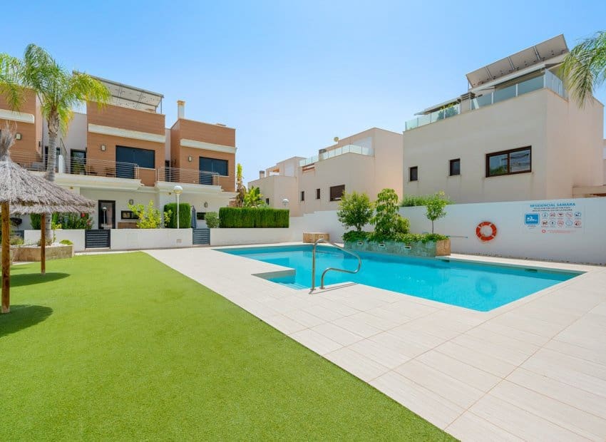 3 camera da letto Casa in vendita in Ciudad Quesada con piscina - 339.000 € (Rif: 9131482)