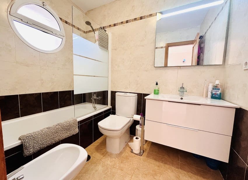 3 soverom Hus til salgs i Orihuela Costa med svømmebasseng - € 234 000 (Ref: 9131750)