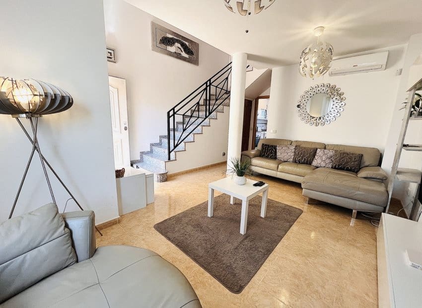 3 soverom Hus til salgs i Orihuela Costa med svømmebasseng - € 234 000 (Ref: 9131750)