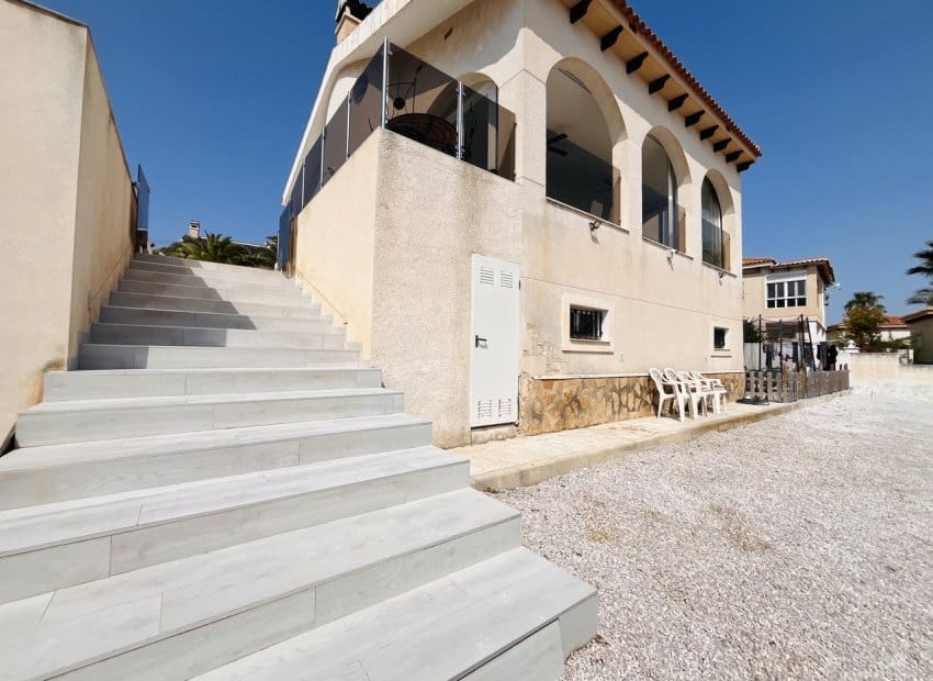 5 soverom Villa til salgs i San Miguel de Salinas - € 599 999 (Ref: 9131757)