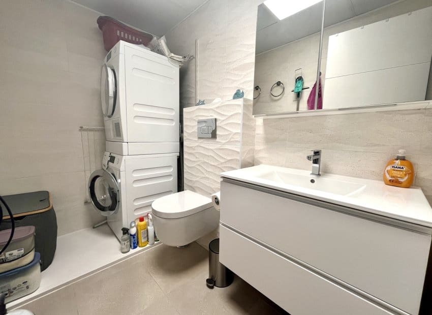 2 bedroom Apartment for sale in Pilar de la Horadada with pool - € 224,000 (Ref: 9131761)