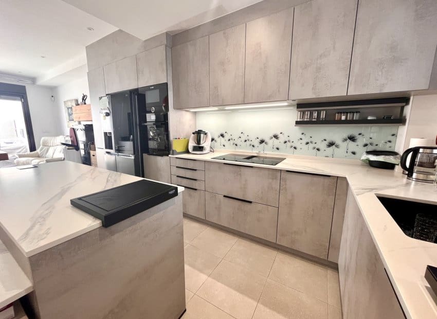 2 bedroom Apartment for sale in Pilar de la Horadada with pool - € 224,000 (Ref: 9131761)