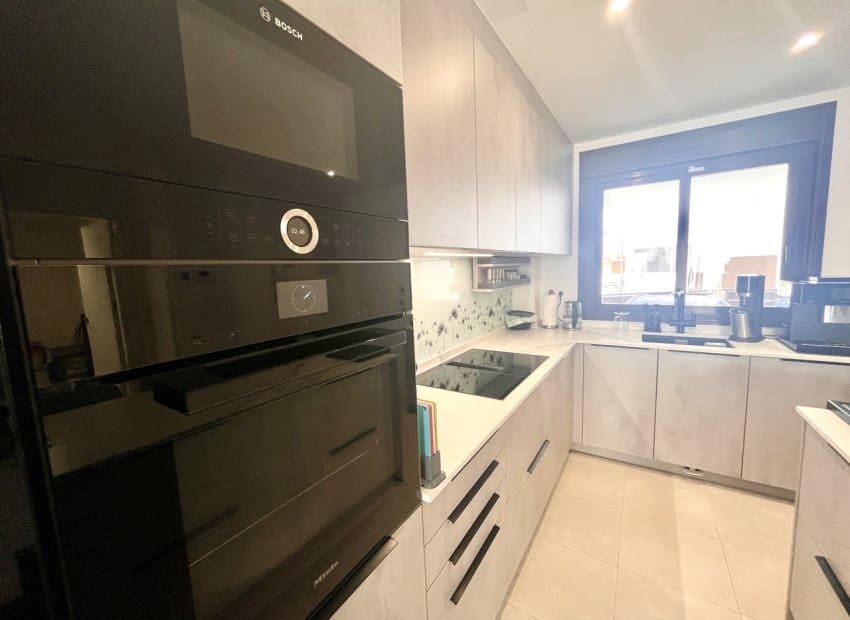 2 bedroom Apartment for sale in Pilar de la Horadada with pool - € 224,000 (Ref: 9131761)