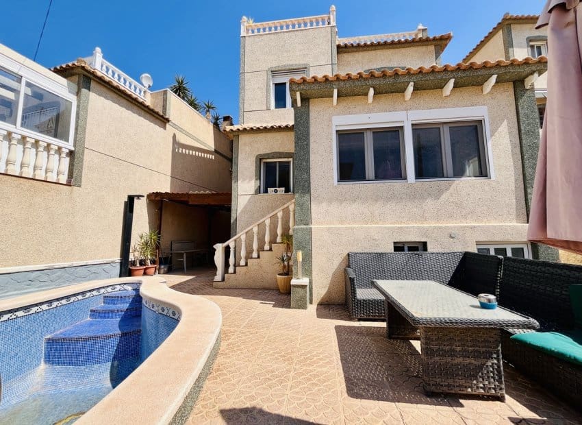 4 quarto Moradia para venda em San Miguel de Salinas com piscina - 249 999 € (Ref: 9131762)