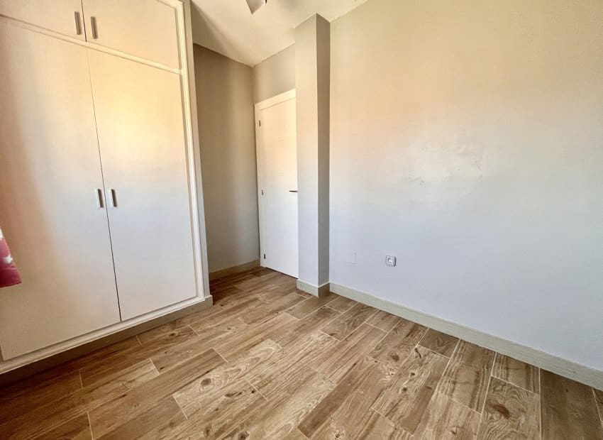 4 quarto Moradia para venda em San Miguel de Salinas com piscina - 249 999 € (Ref: 9131762)