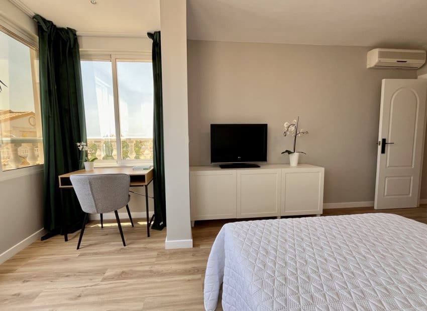 3 quarto Casa em Banda para venda em Playa Flamenca com piscina - 288 000 € (Ref: 9131763)