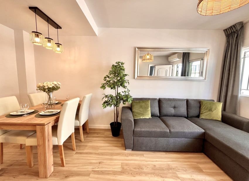 3 quarto Casa em Banda para venda em Playa Flamenca com piscina - 288 000 € (Ref: 9131763)