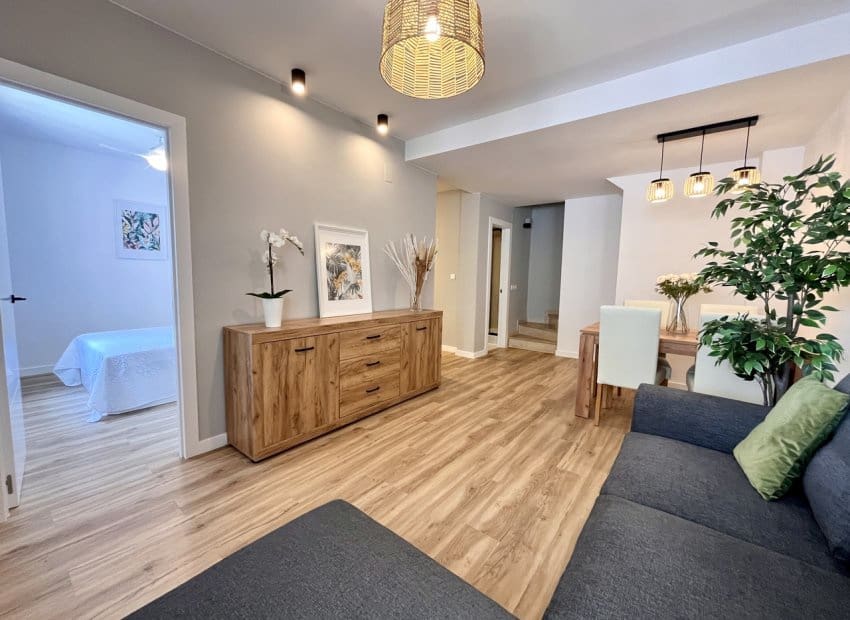 3 quarto Casa em Banda para venda em Playa Flamenca com piscina - 288 000 € (Ref: 9131763)