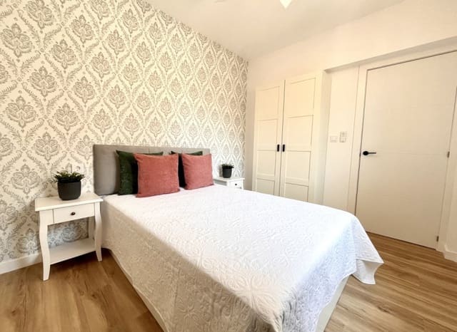 3 quarto Casa em Banda para venda em Playa Flamenca, Orihuela com piscina - 288 000 € (Ref: 9131763)