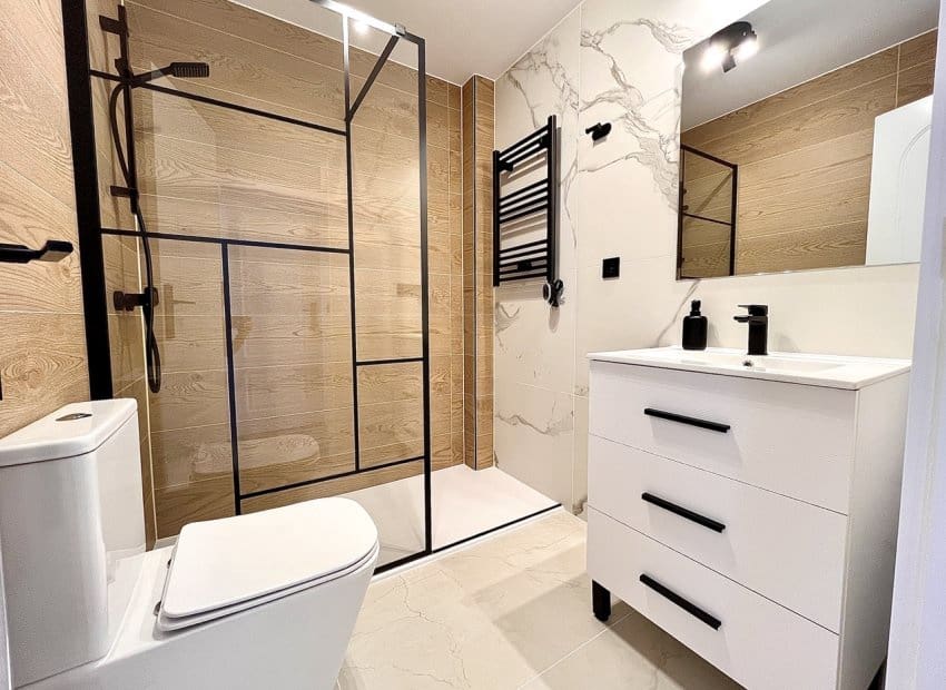 3 quarto Casa em Banda para venda em Playa Flamenca com piscina - 288 000 € (Ref: 9131763)