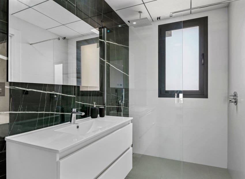 4 makuuhuone Huvila myytävänä paikassa Ciudad Quesada mukana uima-altaan - 369 000 € (Ref: 9131771)